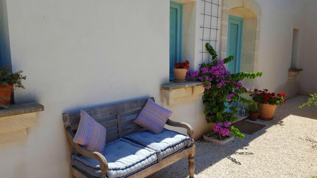 The Proud Garden Bed & Breakfast Carovigno Exterior photo